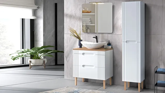 Comad Fiji white