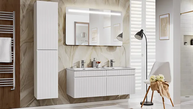 Comad   Iconic White