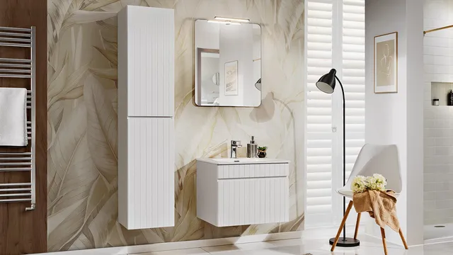 Comad   Iconic White